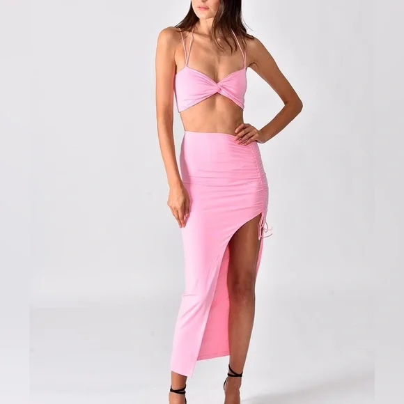 Baby Pink Skirt & Top - 2 Piece - Summer Vacation Beach set - Picture 4 of 11